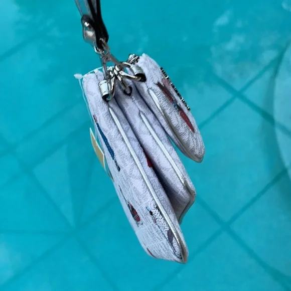 Michael Kors Jet Set Girls Wristlet Trio - Picture 4 of 16